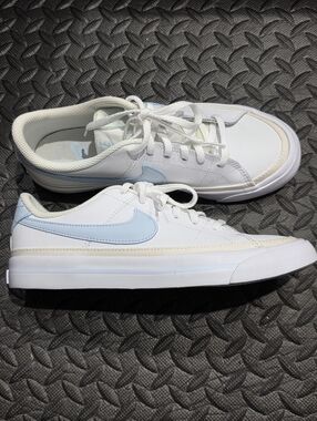Nike Low-Top Sneakers in White with Light Blue Swoosh - No Box